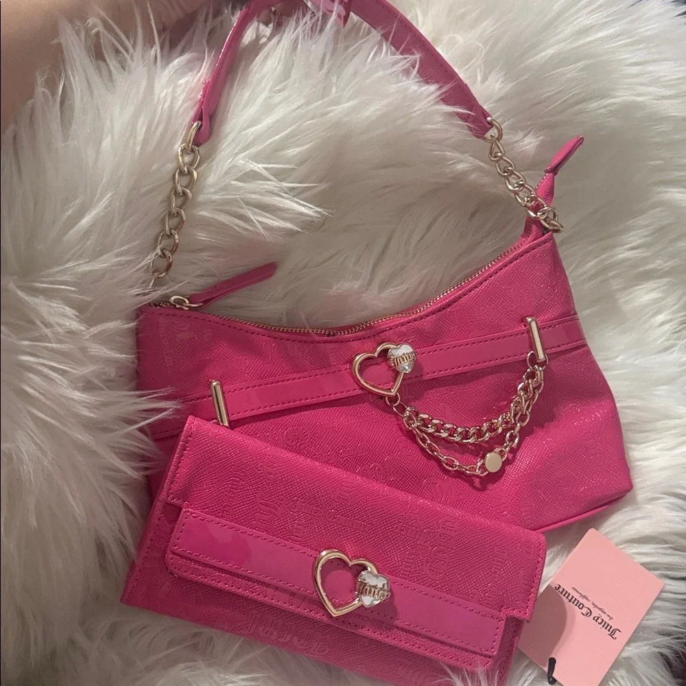 Juicy couture, Fuchsia bundle shoulder bag and matching wallet
New tags - Picture 2 of 5